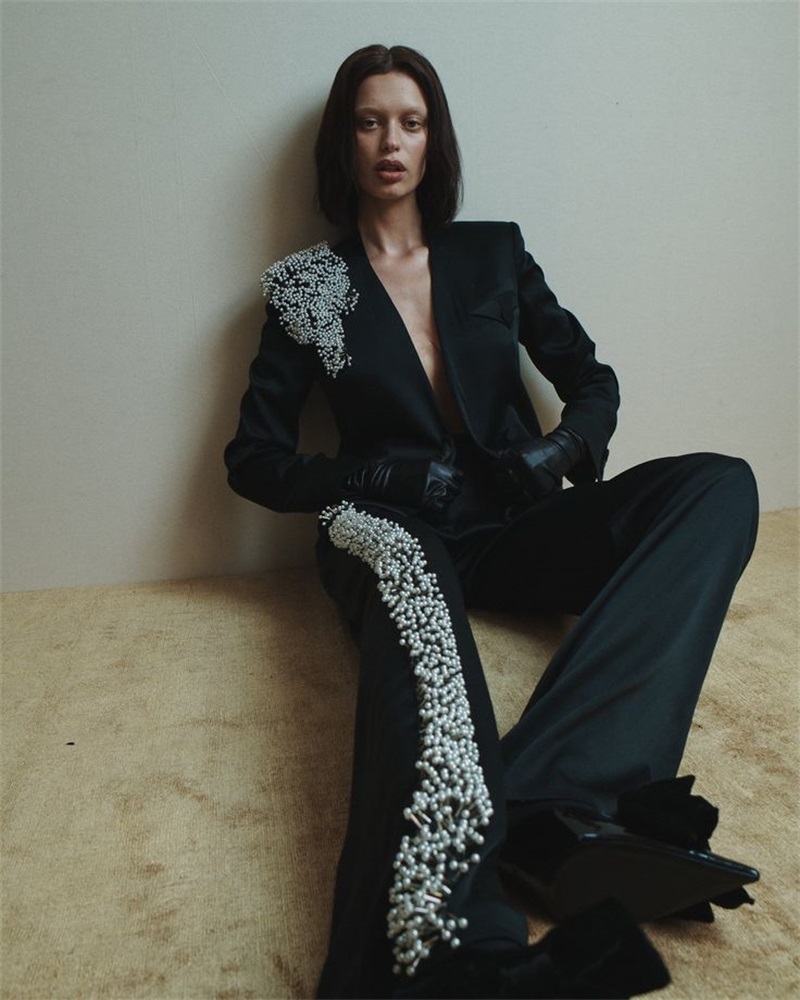 Women Formal Wear With Black Blazer - Schwarze Damen-Büroanzüge, Set mit Perlen, 2-teilig,