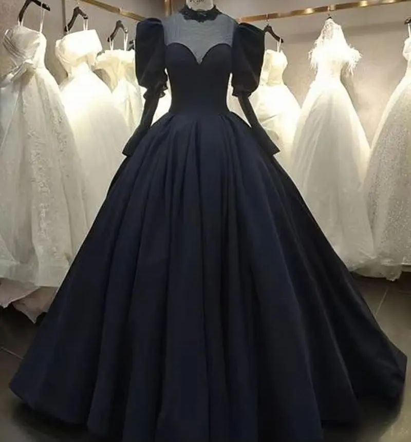Women'S Gothic Formal Wear - Gotisches schwarzes Hochzeitskleid mit transparentem Herzausschnitt