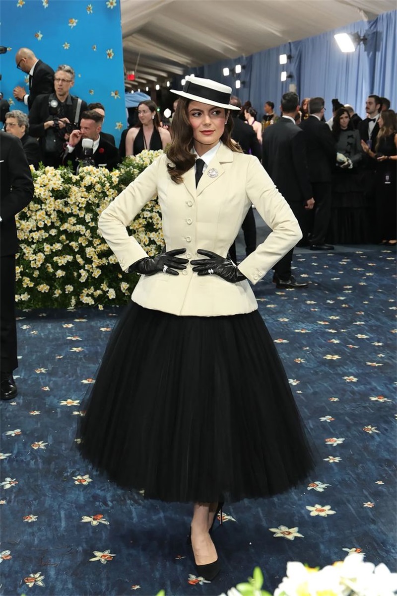 Women Formal Wear With Black Blazer - Weiße Damen-Büroanzüge, Rock-Set, Sommer, 2-teilig, Blazer