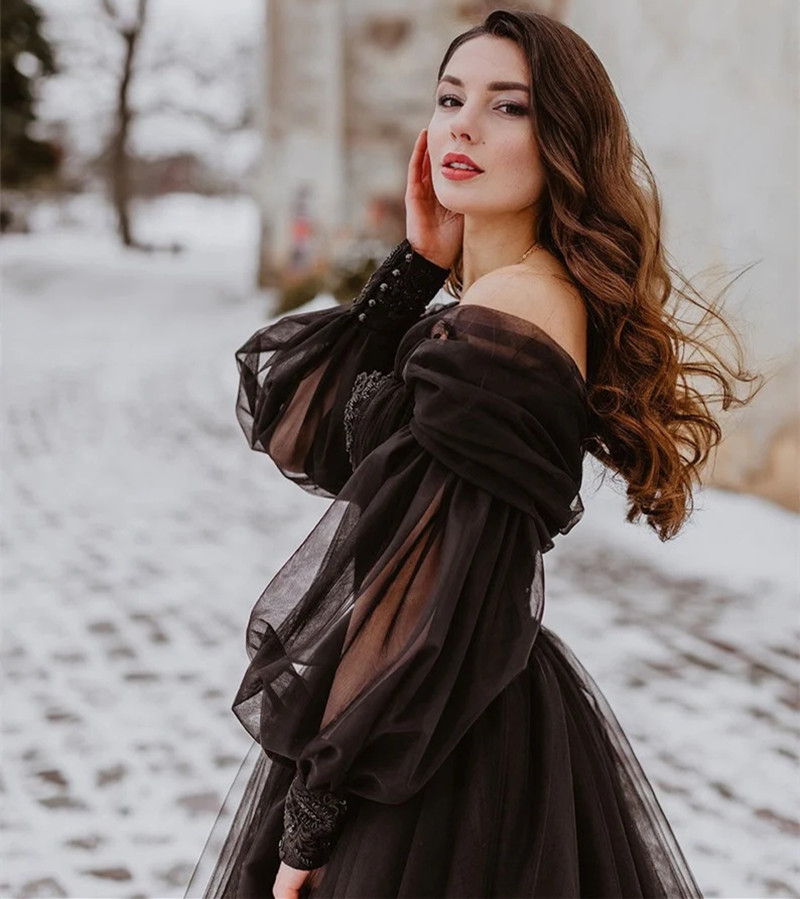 Women'S Gothic Formal Wear - Maßgeschneiderte gotische schwarze Brautkleider, abnehmbare lange