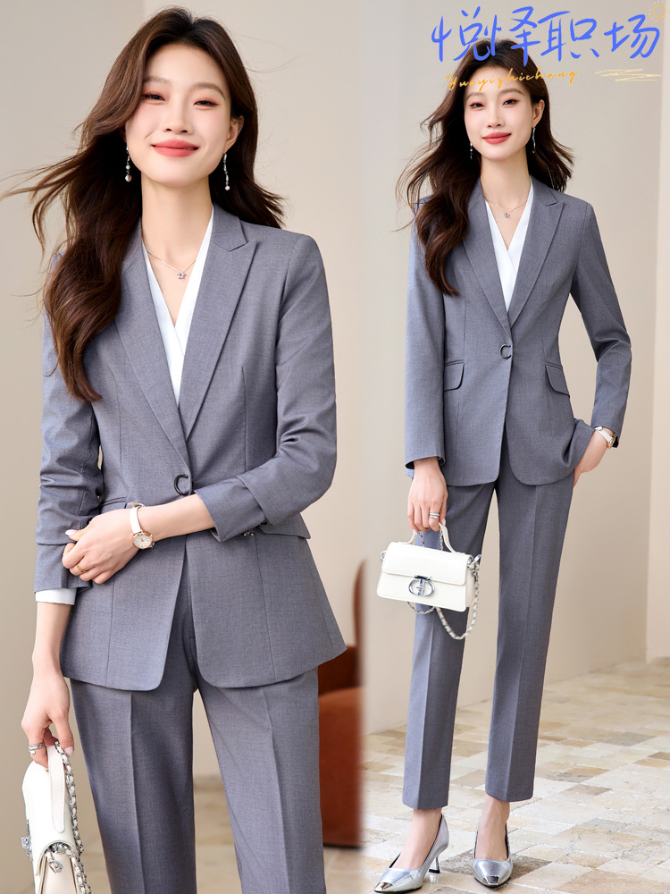 Formal Wear Jewelry For Women - Damen-Anzug-Set: Professionelle Kleidung mit Göttinnenartiger Ausstrahlung,