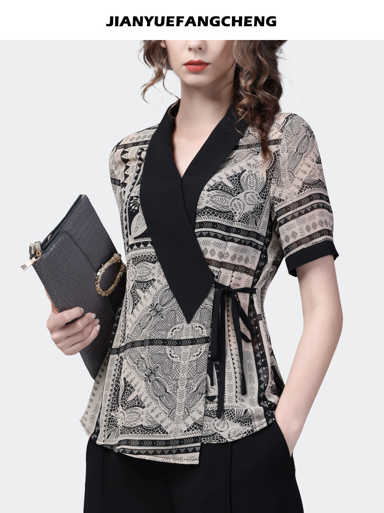 Luxuriöse Schwarz-Weiße Geomet – Women Formal Wear Stitching Bewertung und Preis